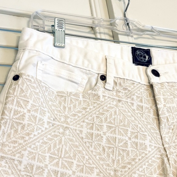 Irving & Fine for Lucky Brand White Embroidered Riley Jean Shorts Size 8 29 - Picture 2 of 9